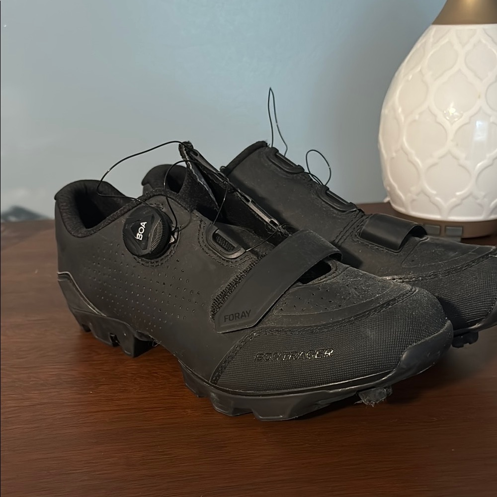 Foray woman’s  Black Cycling Shoes